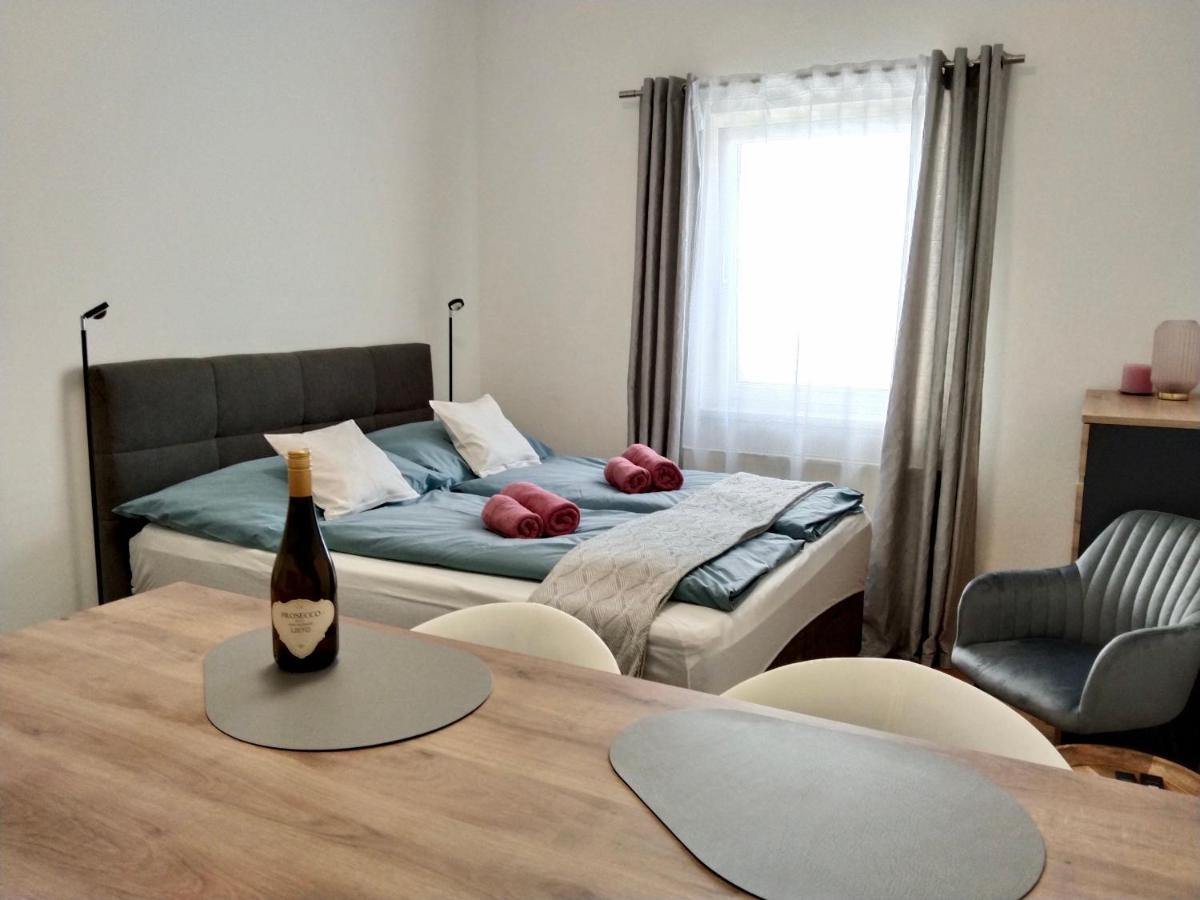 Air-Conditioned, Quiet Apartment - Center Of Sankt Poelten - Smart Tv ภายนอก รูปภาพ